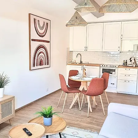 Apartment Azur Neuf- Climatise - Centre